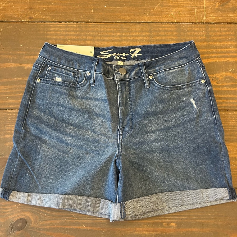 SEVEN 7 Airy Blue Rolled Cuff Bermuda Shorts 10 Hem Stretch Denim Weekend Womens